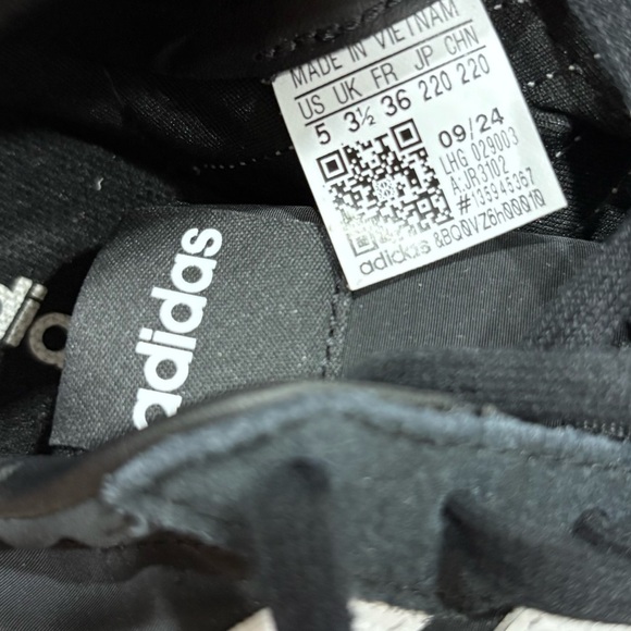 Adidas Barreda Decode Sneakers - Picture 6 of 8